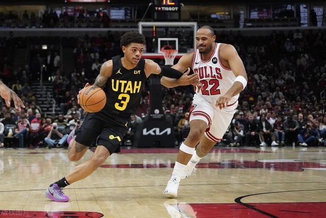 NBA年度最佳阵容：库里詹姆斯三阵 杜兰特二阵